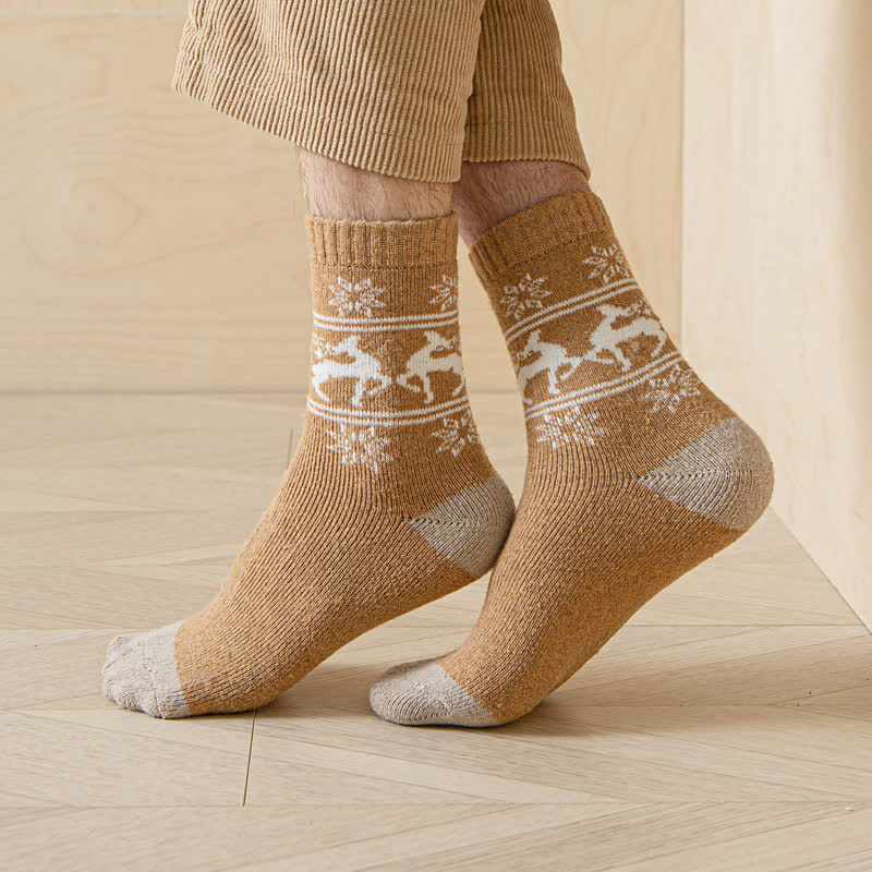 5 Pairs of Snowflake Elk Print Cotton Crew Socks - Image 4