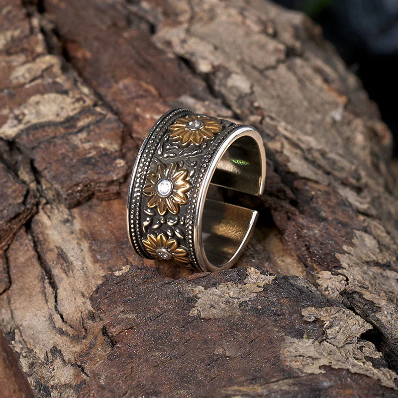 Adjustable Retro Silver Dyed Black Flower Ring - Image 5