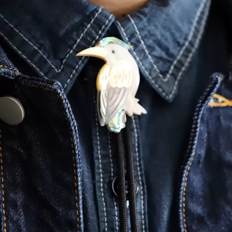 Exotic Parrot Natural Birds Shaped Shell Bolo Tie - Image 2