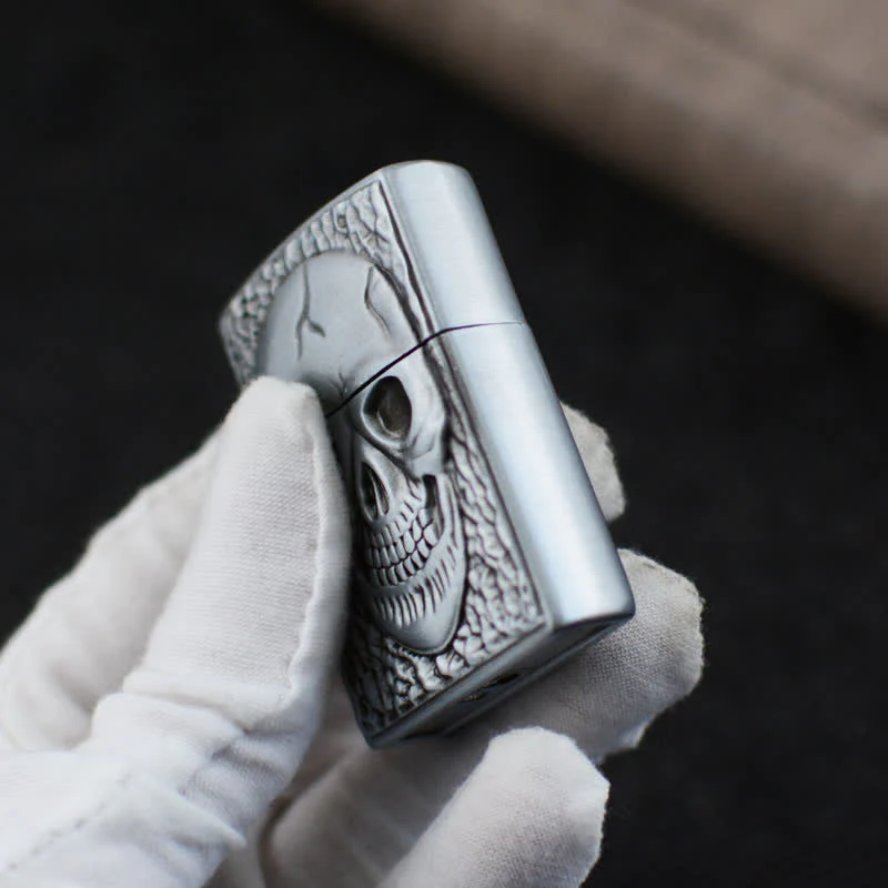 Large Skull Head Design Refillable Butane Lighter - Image 12