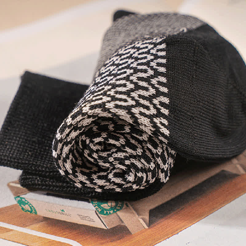 Men's Casual Black & White Mercerized Cotton Socks - Image 6