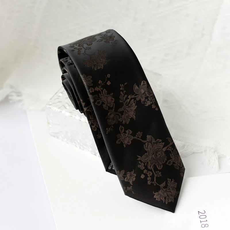 Men's Elegant Iris Floral Pattern Necktie - Image 8
