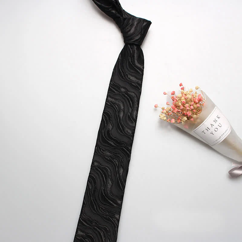 Men's Exotic Wave Striped Necktie - Image 5