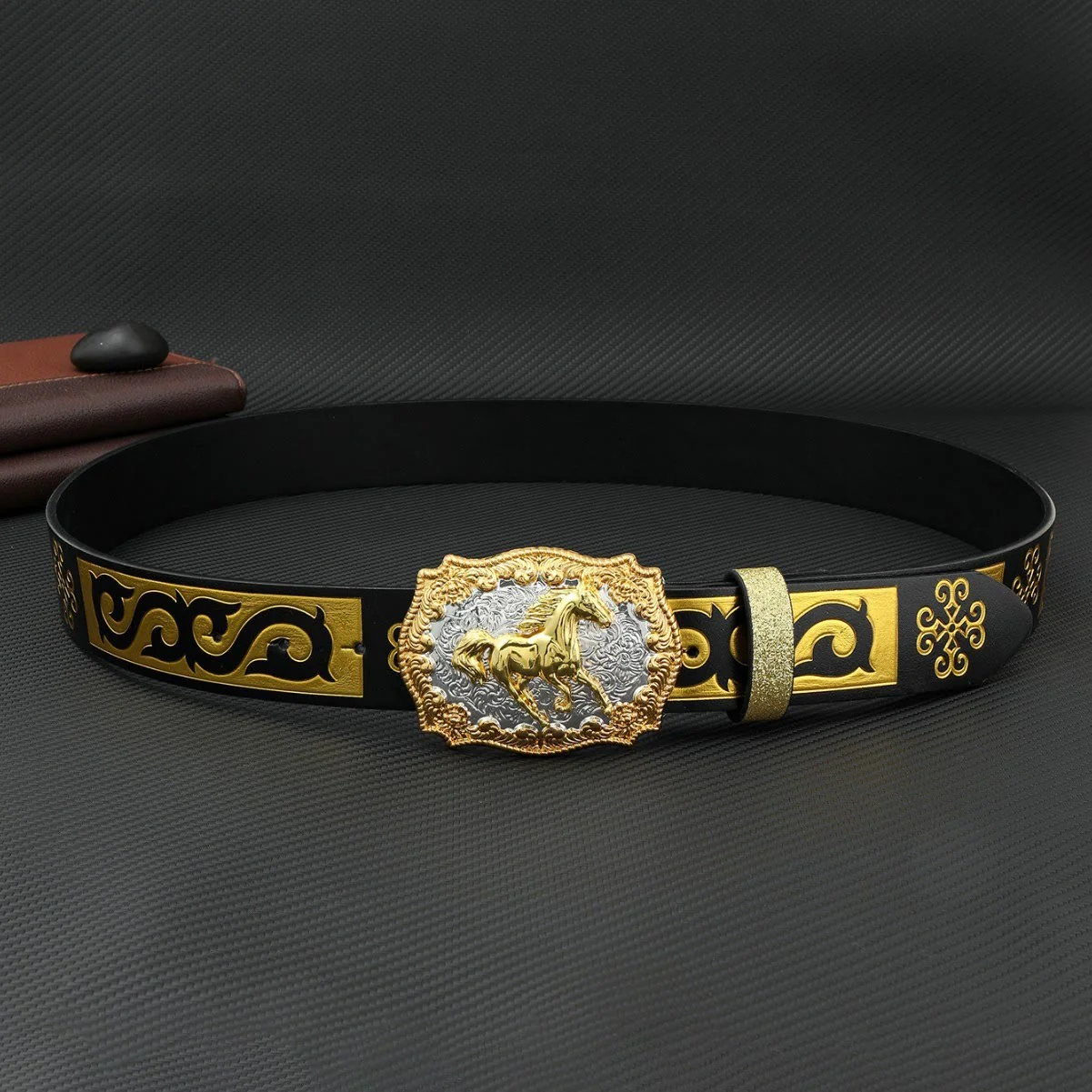 Men's Golden Horse Carving Buckle Black & Gold Embossed Belt - Image 3