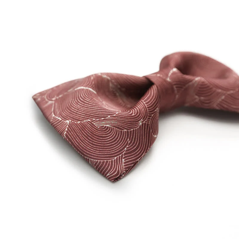 Men's Graceful Red Wave Floral Printed Bow Tie - Image 4