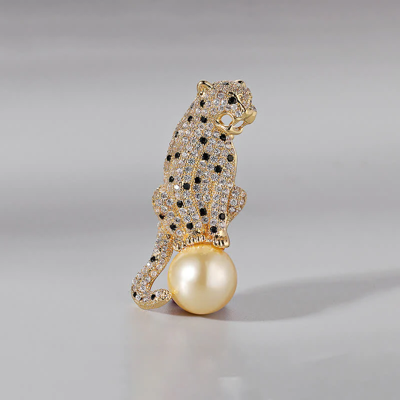 Men's Leopard Sitting On The Pearl Brooch - Image 5
