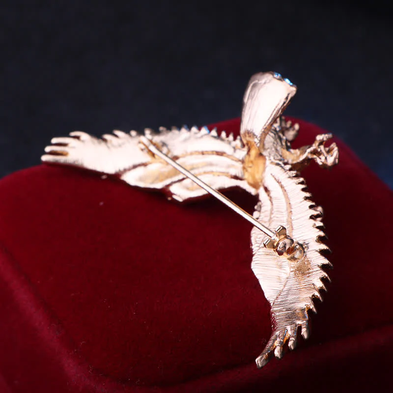 Men's Retro Soaring Bald Hawk Brooch - Image 9