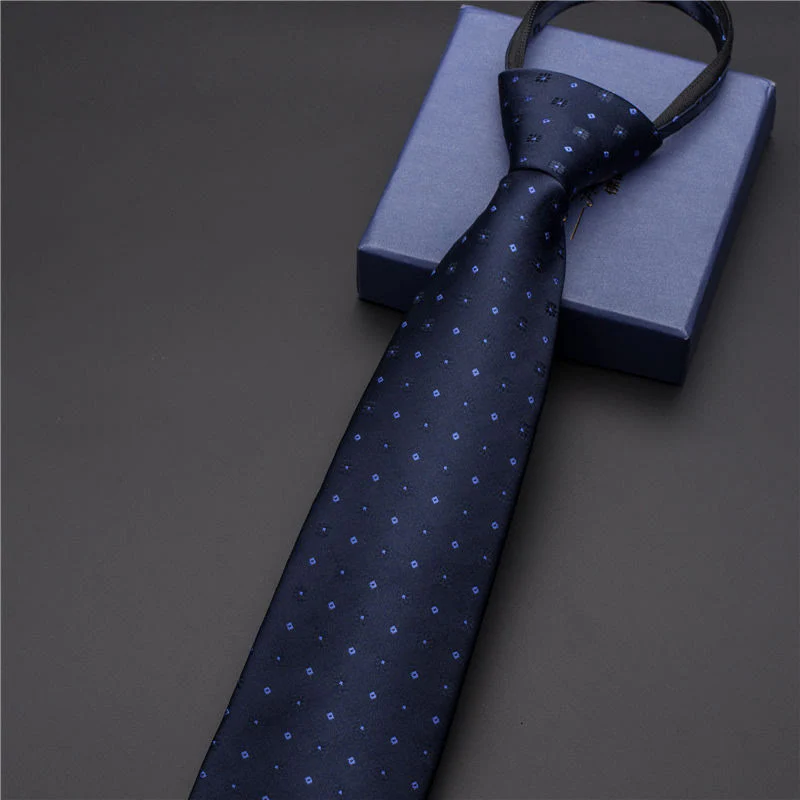 Men's Vintage Printed Necktie With Carved Tie Clip - Image 18
