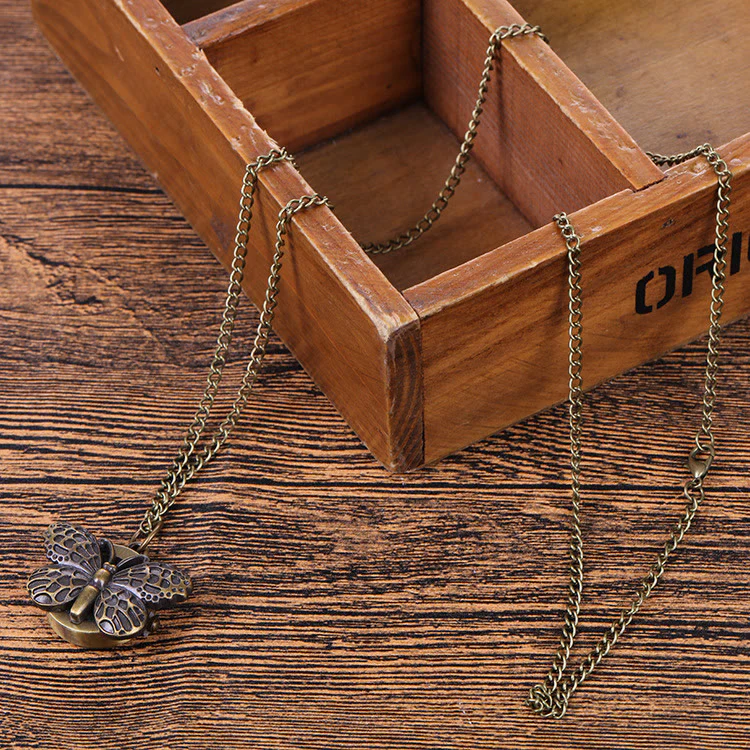 Retro Creative Butterfly Shaped Flip Quartz Pocket Watch - Image 3