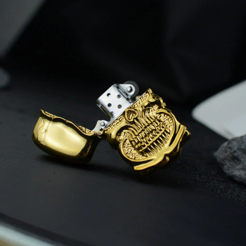 Retro Heavy Duty Armor Skull Refillable Kerosene Lighter - Image 2