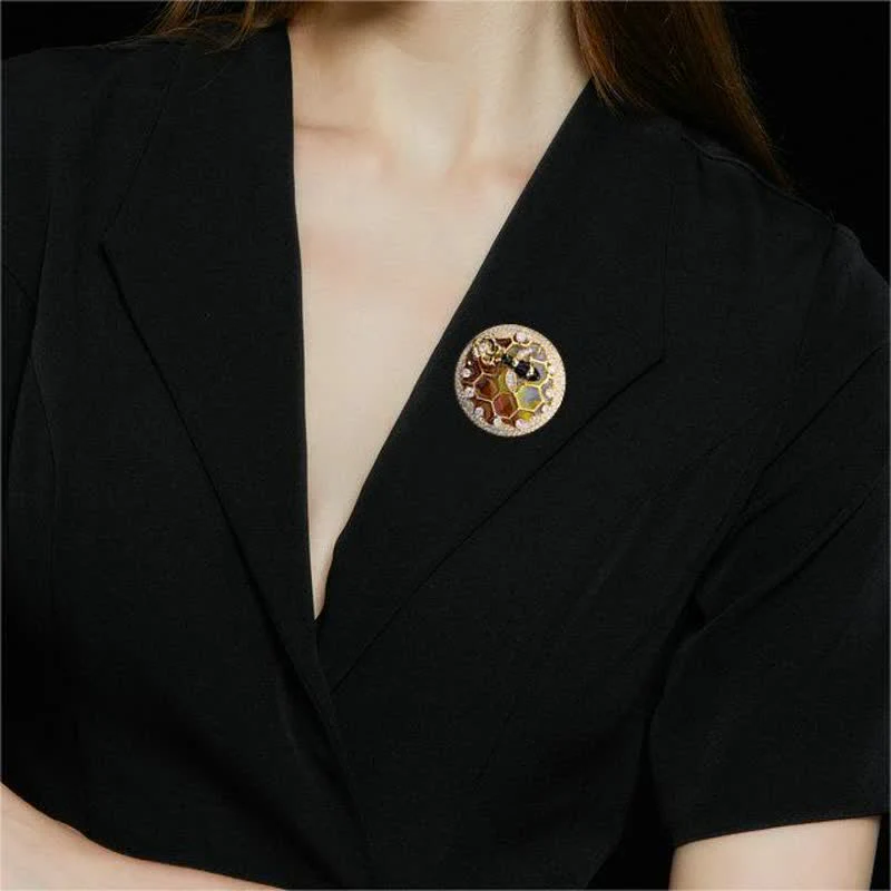 Women's Bee Hive Honeycomb Brooch - Image 2