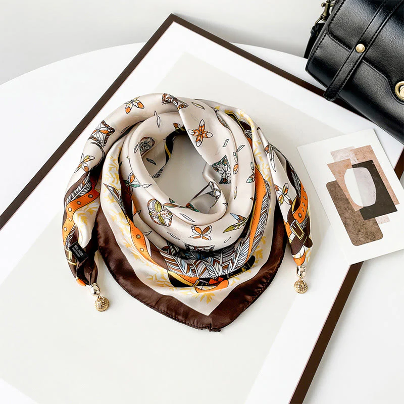 Women's Elegant Retro Art Print Lightweight Square Scarf