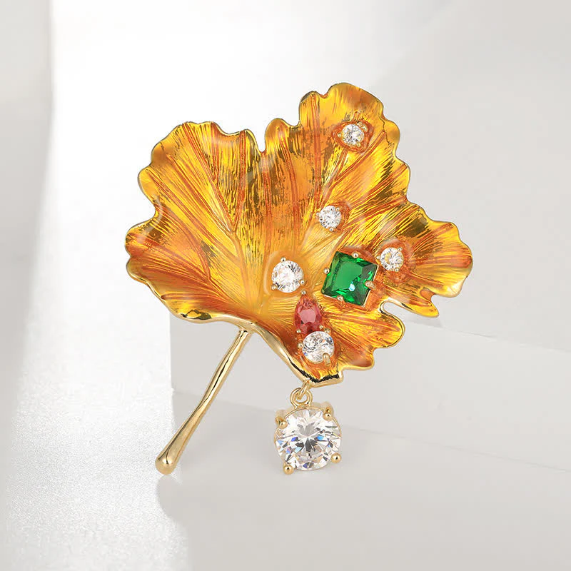 Women's Gold Maple Leaf Brooch - Image 4