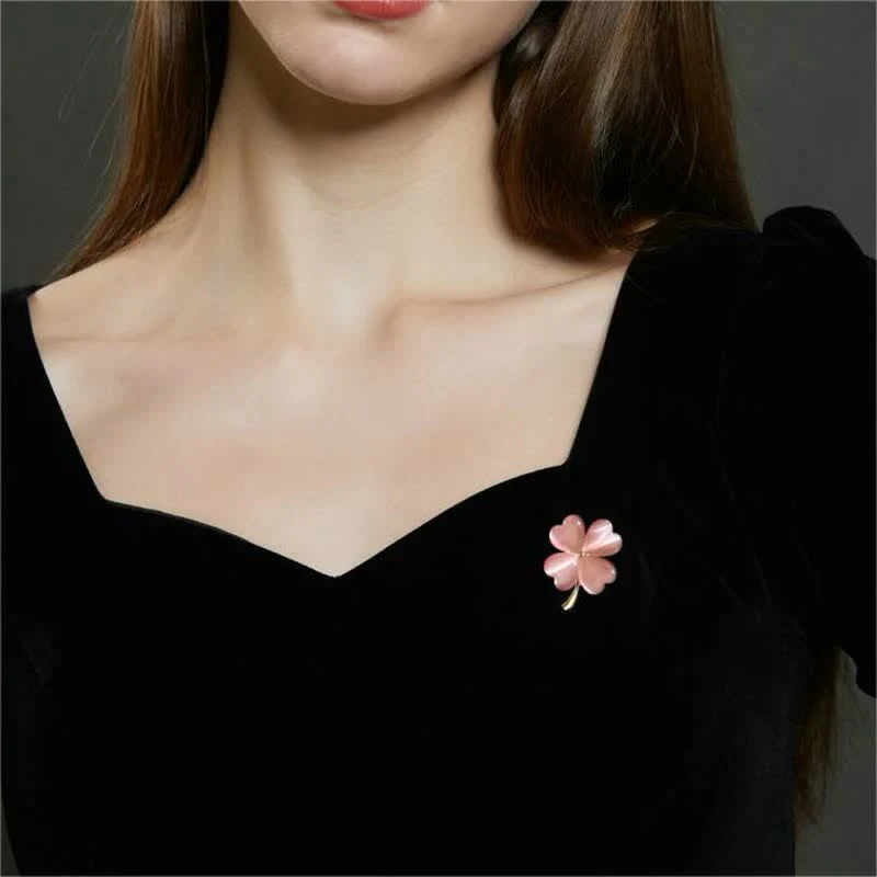 Women's Lucky Four-Leaf Clovers Brooch - Image 7